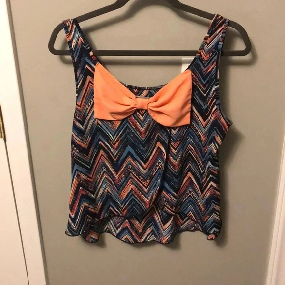 “3 for $15” Patterned Tank with Bow and Split Back​ - Picture 1 of 3